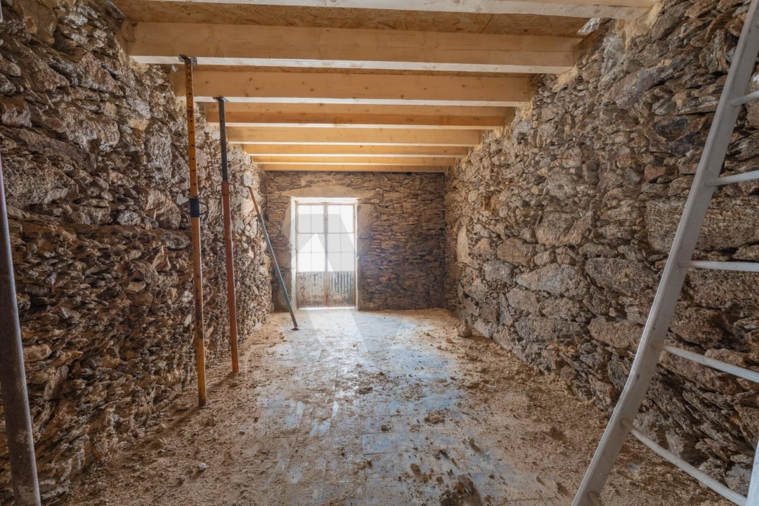 Moradia T5 para Venda em Vila de Cucujães Foto 40