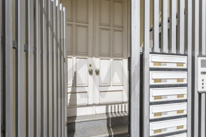 Apartamento T2 para Arrendamento em Alcantara