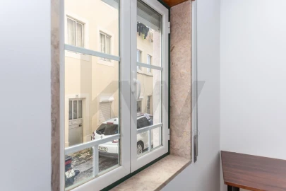 Apartamento T2 para Arrendamento em Alcantara
