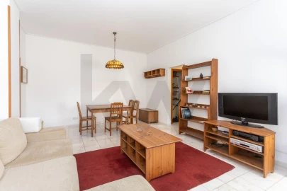 Apartamento T2 para Arrendamento em Alcantara