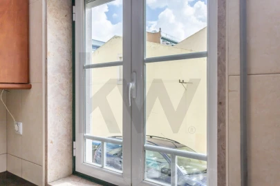 Apartamento T2 para Arrendamento em Alcantara