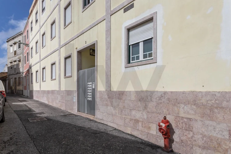 Apartamento T2 para Arrendamento em Alcantara Foto 26