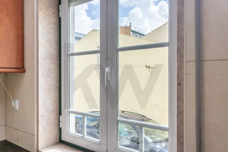 Apartamento T2 para Arrendamento em Alcantara Foto 24