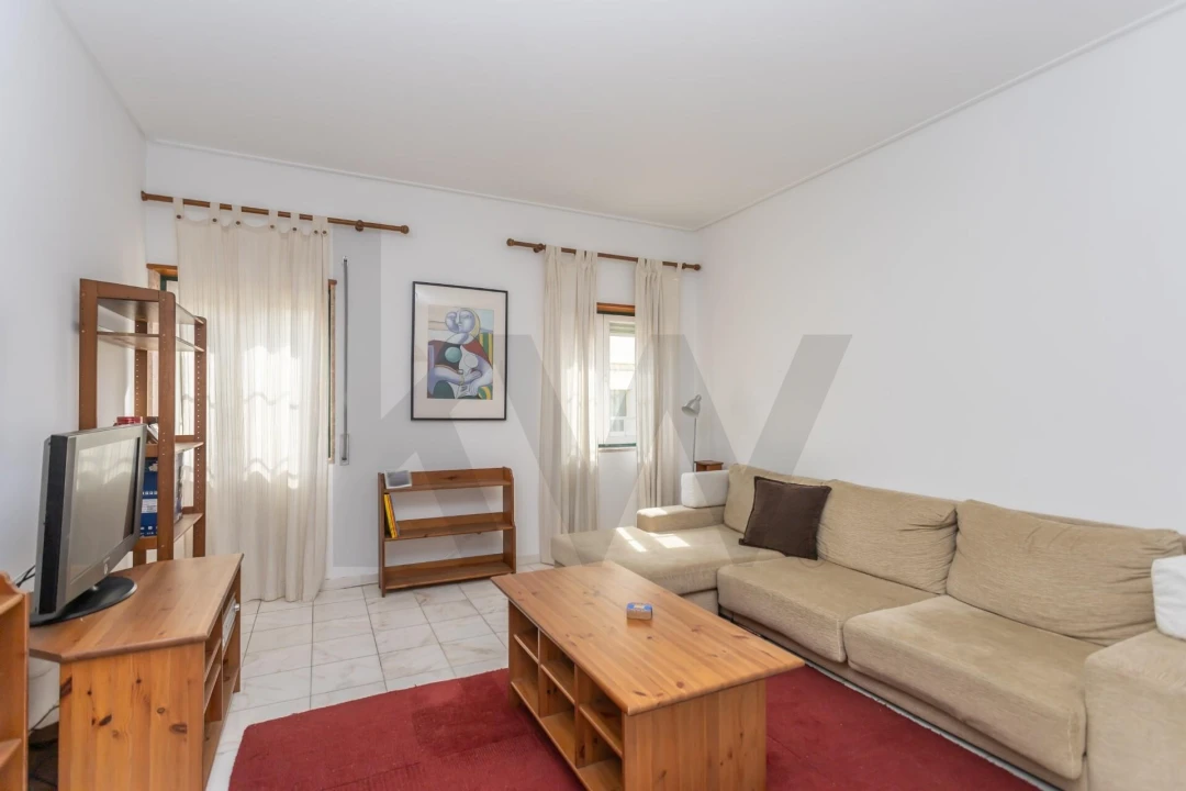 Apartamento T2 para Arrendamento em Alcantara Foto 6