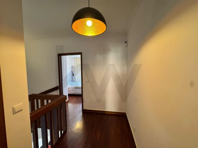 Apartamento T2 para Arrendamento em São Martinho Foto 5