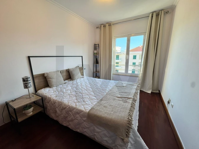 Apartamento T2 para Arrendamento em São Martinho Foto 7