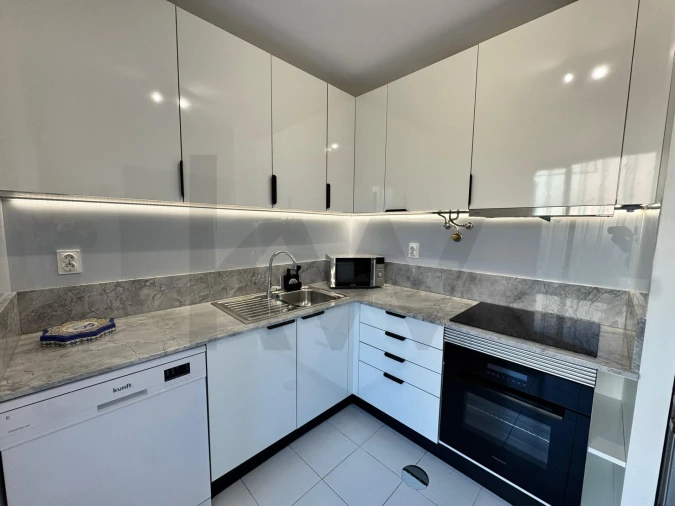 Apartamento T2 para Arrendamento em São Martinho Foto 11