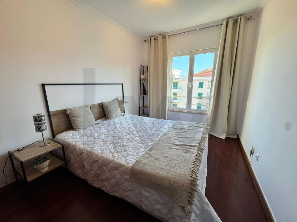 Apartamento T2 para Arrendamento em São Martinho Foto 7