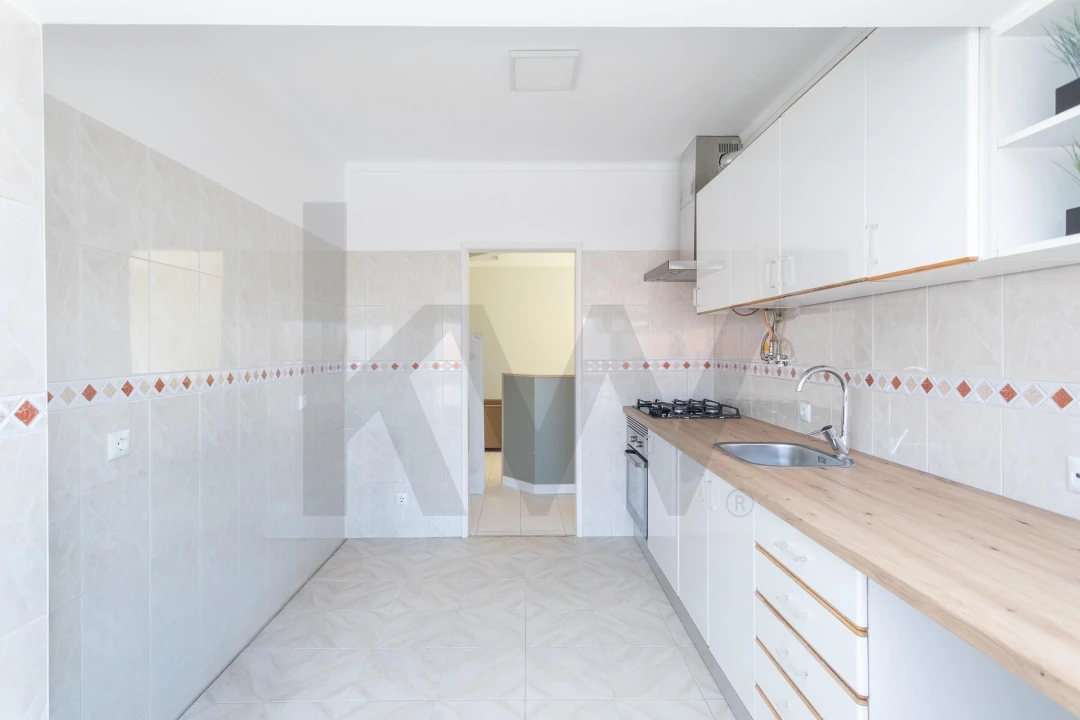 Apartamento T2 para Arrendamento em Alcabideche Foto 10