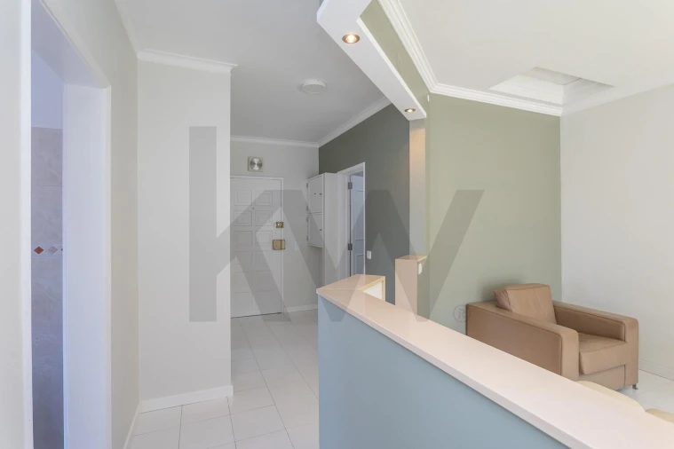 Apartamento T2 para Arrendamento em Alcabideche Foto 2