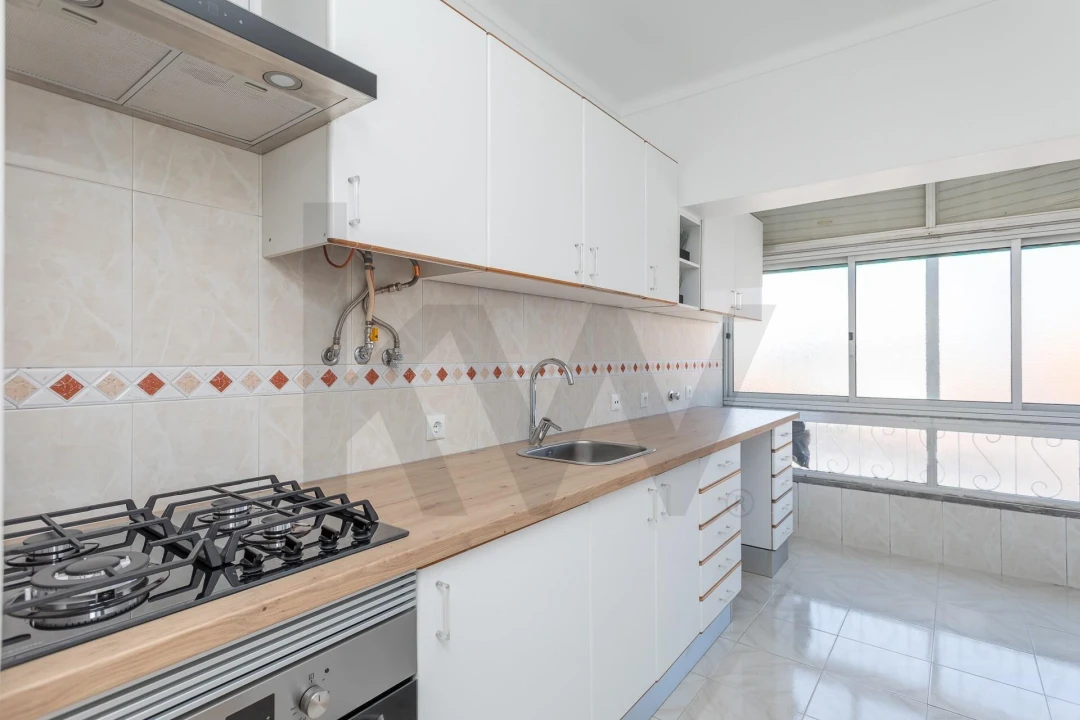 Apartamento T2 para Arrendamento em Alcabideche Foto 8