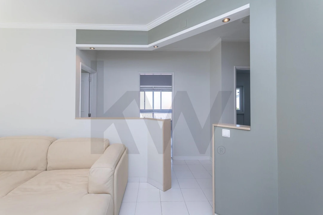 Apartamento T2 para Arrendamento em Alcabideche Foto 7