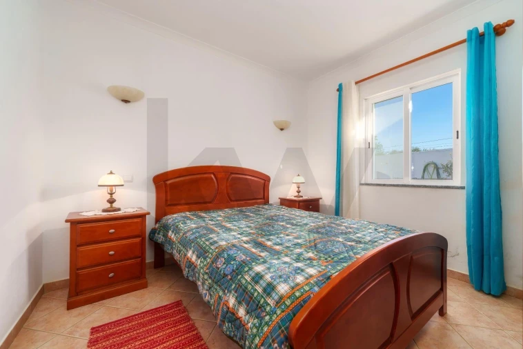 Moradia T3 para Venda em Quarteira Foto 11