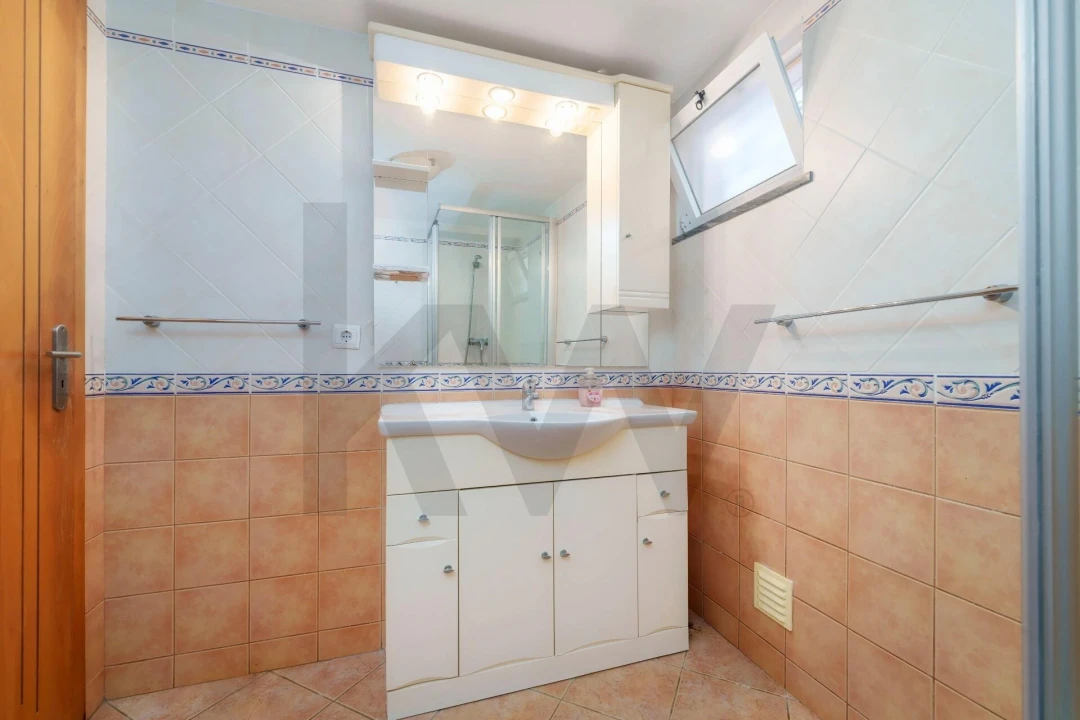 Moradia T3 para Venda em Quarteira Foto 26