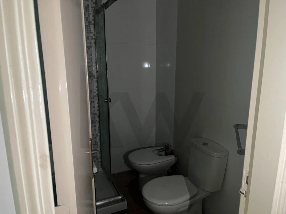 Apartamento T1 para Arrendamento em Algés, Linda-A-Velha e Cruz Quebrada-Dafundo Foto 9