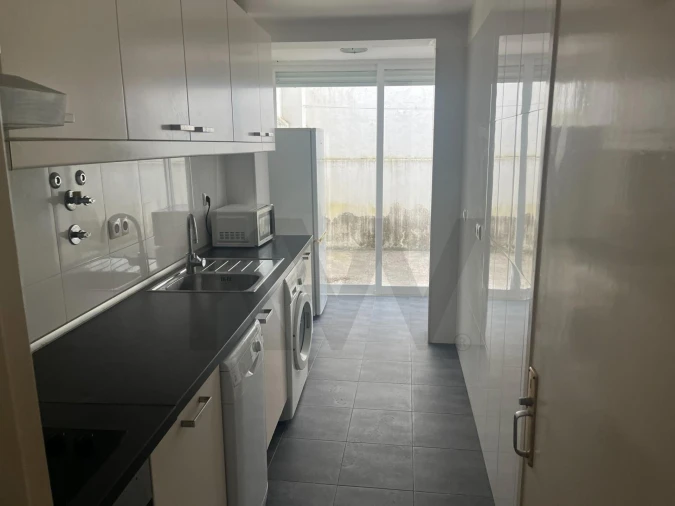 Apartamento T1 para Arrendamento em Algés, Linda-A-Velha e Cruz Quebrada-Dafundo Foto 2