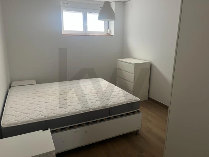 Apartamento T1 para Arrendamento em Algés, Linda-A-Velha e Cruz Quebrada-Dafundo Foto 8