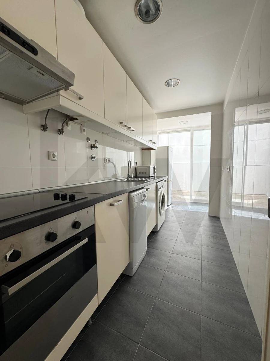 Apartamento T1 para Arrendamento em Algés, Linda-A-Velha e Cruz Quebrada-Dafundo Foto 4