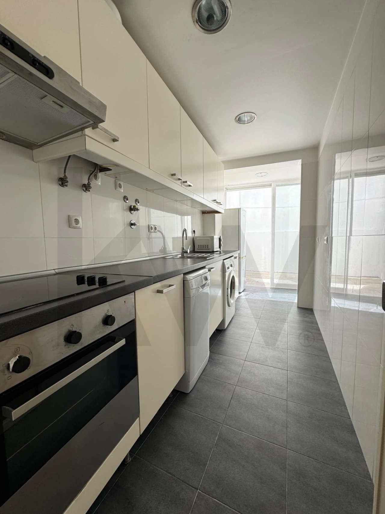 Apartamento T1 para Arrendamento em Algés, Linda-A-Velha e Cruz Quebrada-Dafundo Foto 4