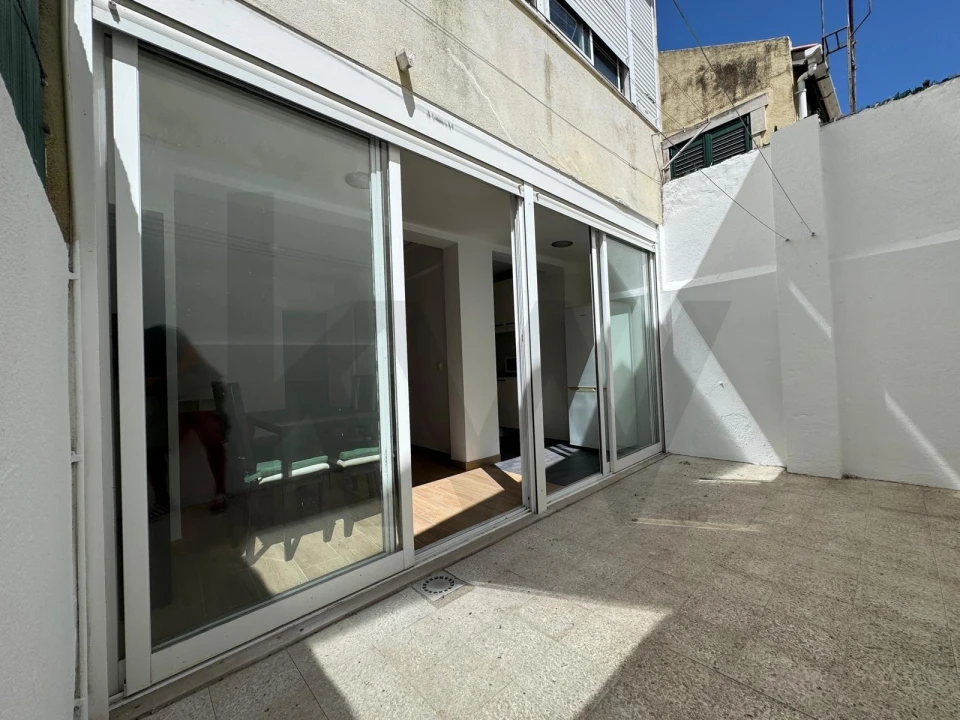 Apartamento T1 para Arrendamento em Algés, Linda-A-Velha e Cruz Quebrada-Dafundo Foto 1