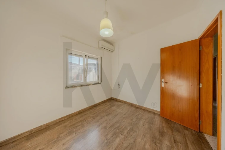 Moradia T3 para Venda em Rio Maior Foto 13