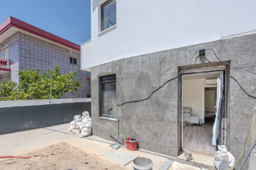 Apartamento T4 para Venda em Ramada e Caneças Foto 30