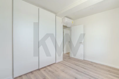 Apartamento T4 para Venda em Ramada e Caneças