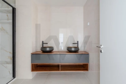 Apartamento T4 para Venda em Ramada e Caneças