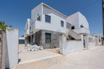 Apartamento T4 para Venda em Ramada e Caneças