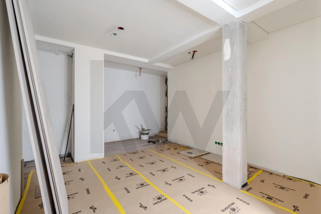 Apartamento T4 para Venda em Ramada e Caneças Foto 5