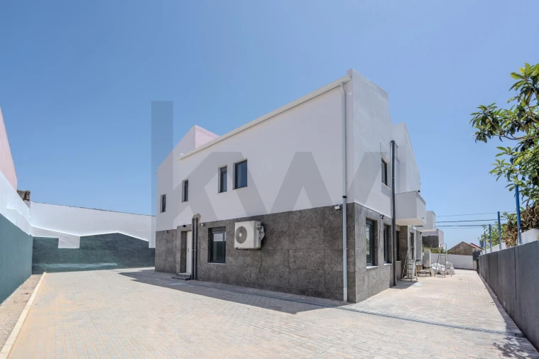 Apartamento T4 para Venda em Ramada e Caneças Foto 21