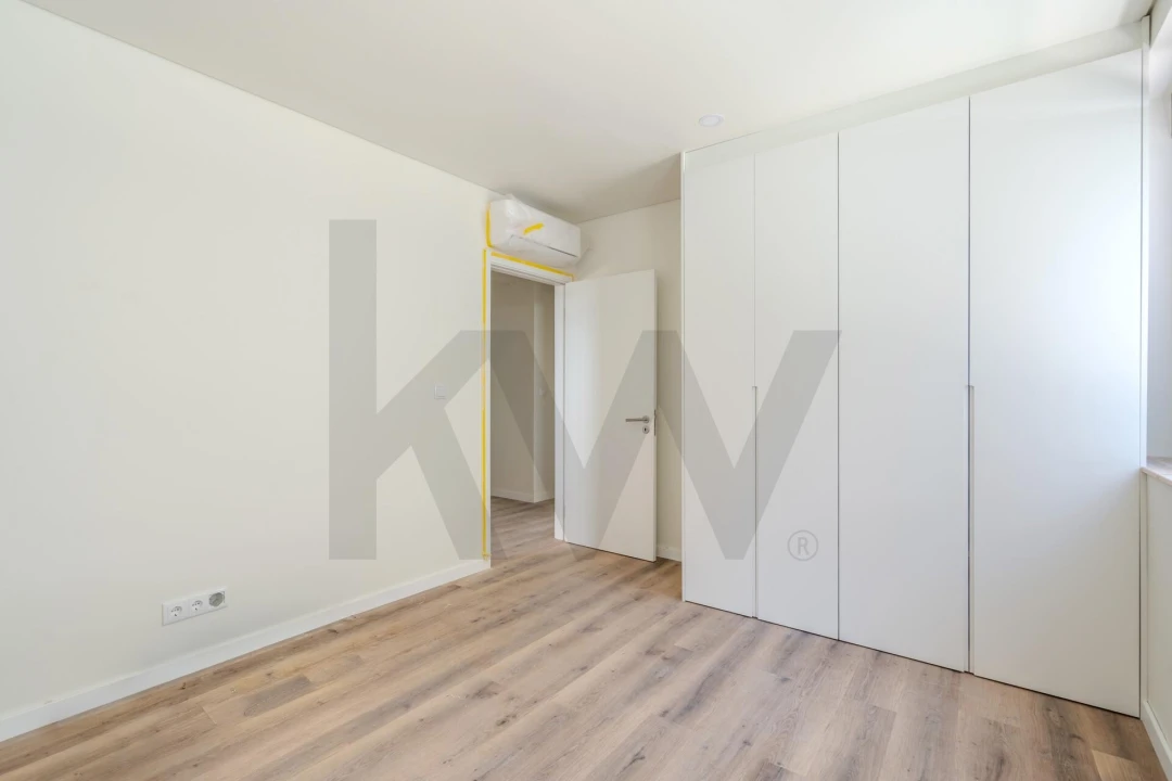 Apartamento T4 para Venda em Ramada e Caneças Foto 12