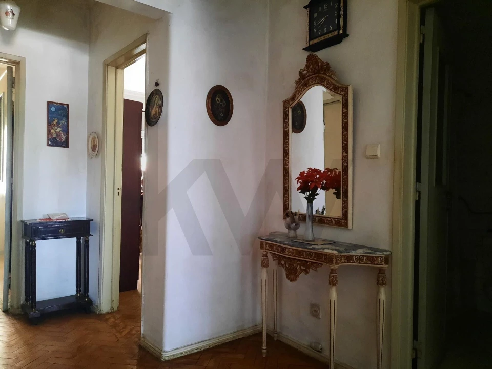 Apartamento T1 para Venda em Alfragide Foto 3