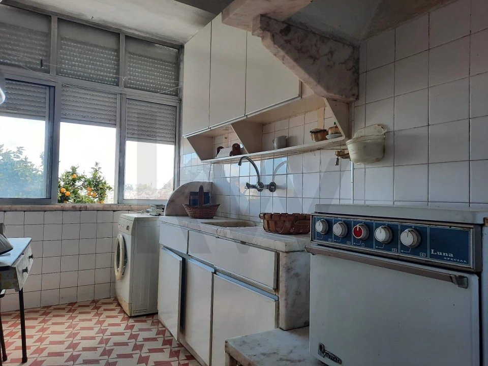 Apartamento T1 para Venda em Alfragide Foto 18