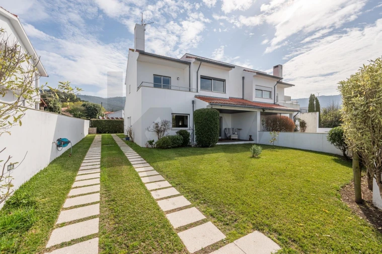 Moradia T4 para Venda em Afife Foto 3