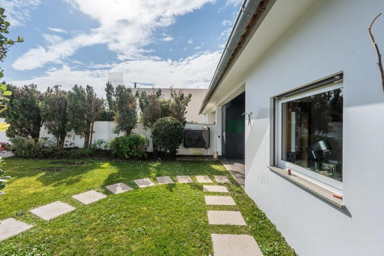 Moradia T4 para Venda em Afife Foto 39