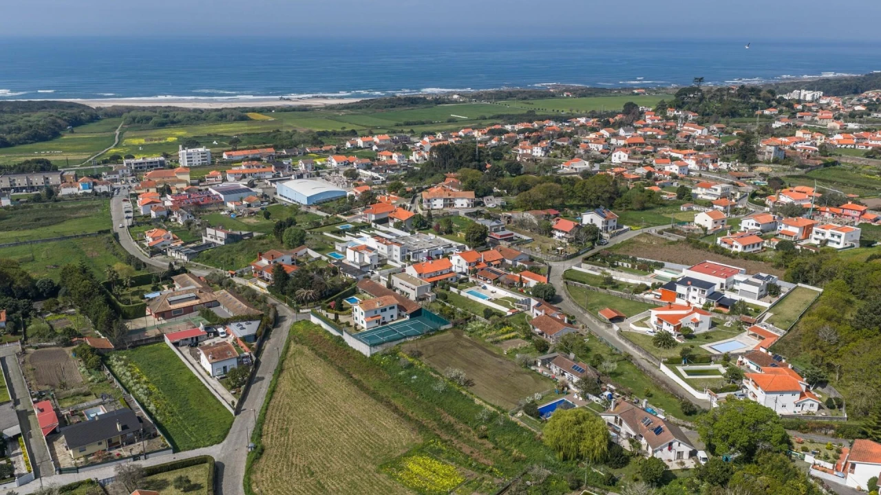 Moradia T4 para Venda em Afife Foto 56