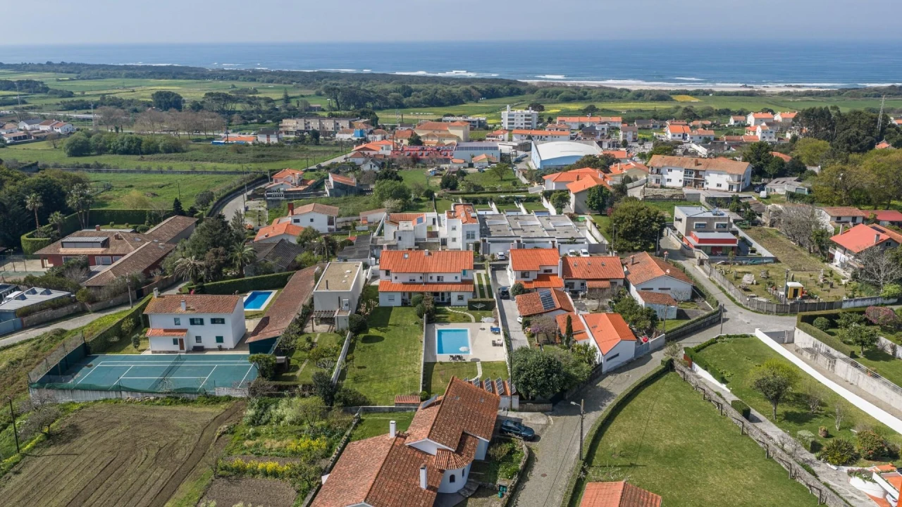 Moradia T4 para Venda em Afife Foto 46