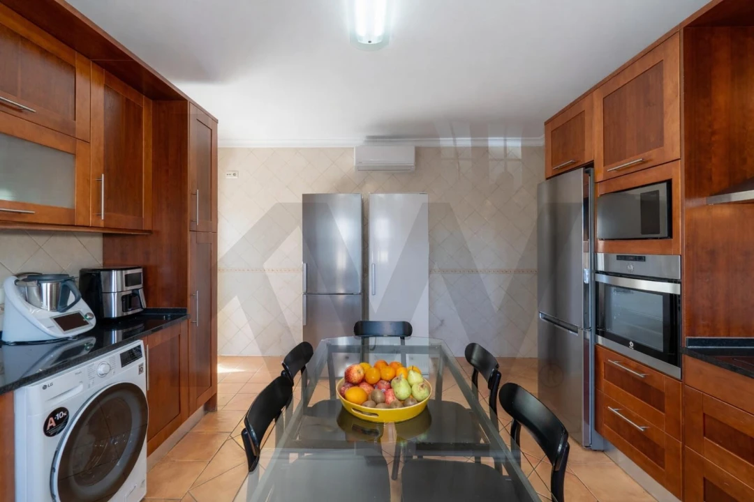 Moradia T4 para Venda em Montenegro Foto 7