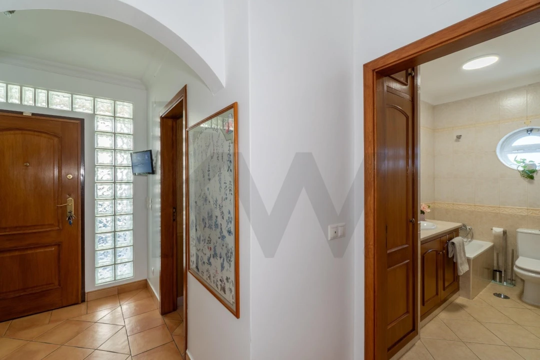 Moradia T4 para Venda em Montenegro Foto 8