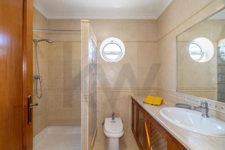 Moradia T4 para Venda em Montenegro Foto 34