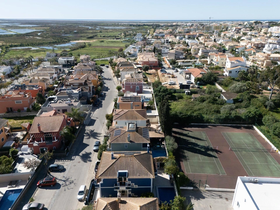 Moradia T4 para Venda em Montenegro Foto 54