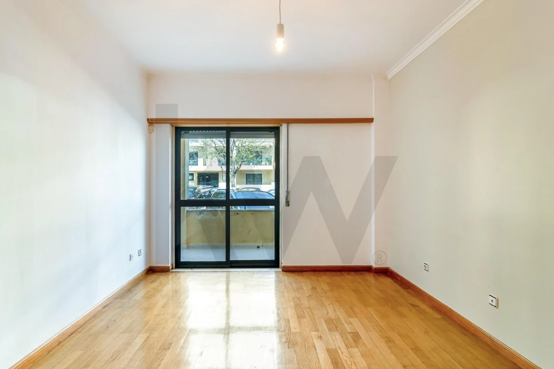 Apartamento T2 para Venda em São Domingos de Rana Foto 14