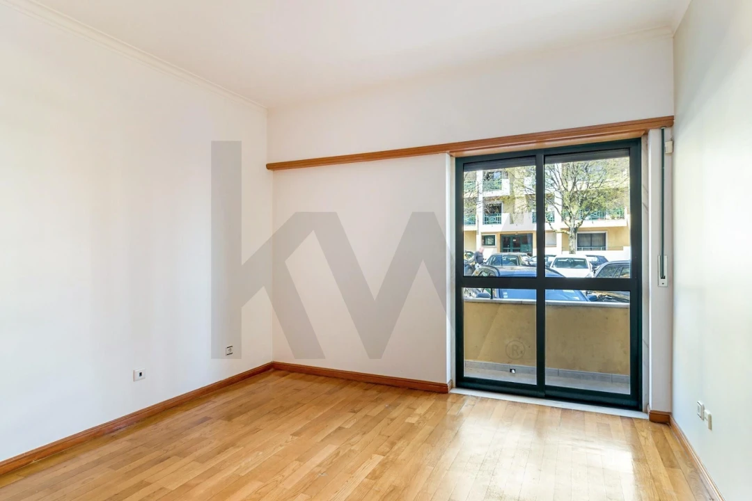 Apartamento T2 para Venda em São Domingos de Rana Foto 21