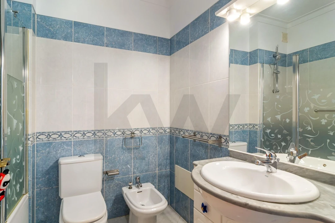 Apartamento T2 para Venda em São Domingos de Rana Foto 24