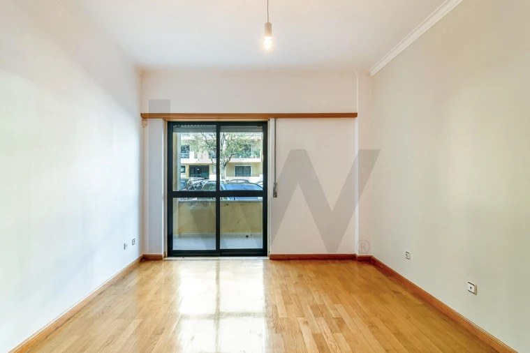 Apartamento T2 para Venda em São Domingos de Rana Foto 14