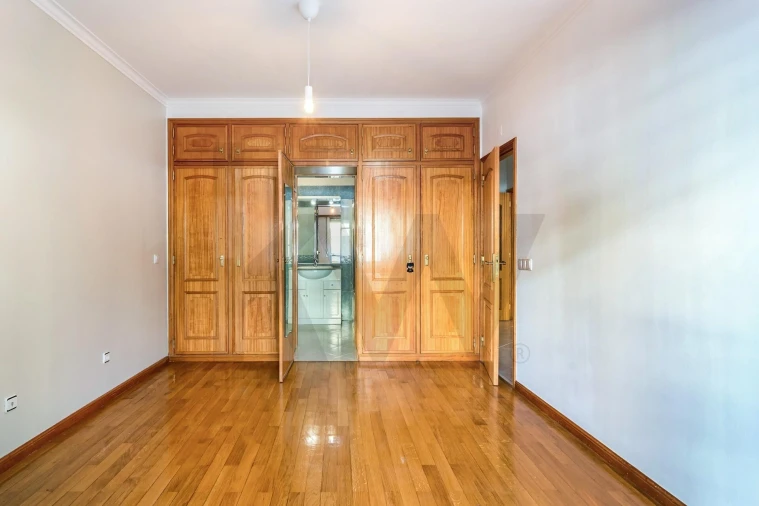 Apartamento T2 para Venda em São Domingos de Rana Foto 19