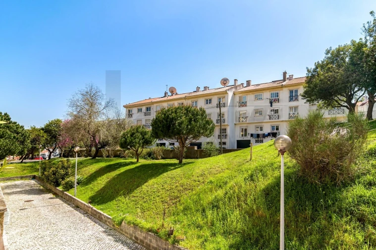 Apartamento T2 para Venda em São Domingos de Rana Foto 28