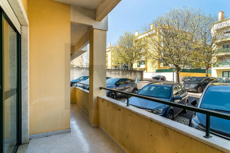 Apartamento T2 para Venda em São Domingos de Rana Foto 16