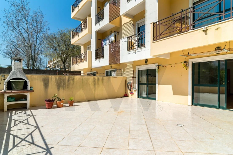 Apartamento T2 para Venda em São Domingos de Rana Foto 12